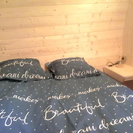 Propriete D'une Avec Jardin Clos A Сasa de vacaciones Aubenton